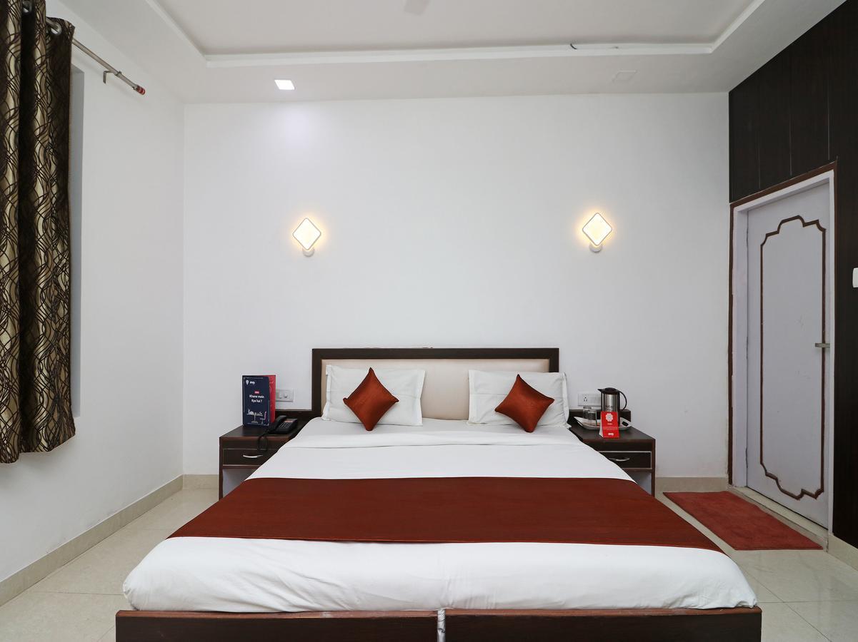 Oyo 11526 Hotel Apollo Agra  Exteriör bild