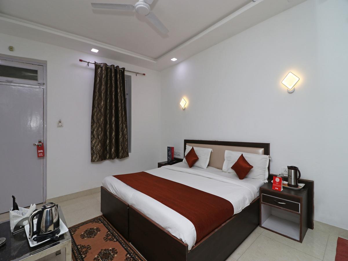 Oyo 11526 Hotel Apollo Agra  Exteriör bild