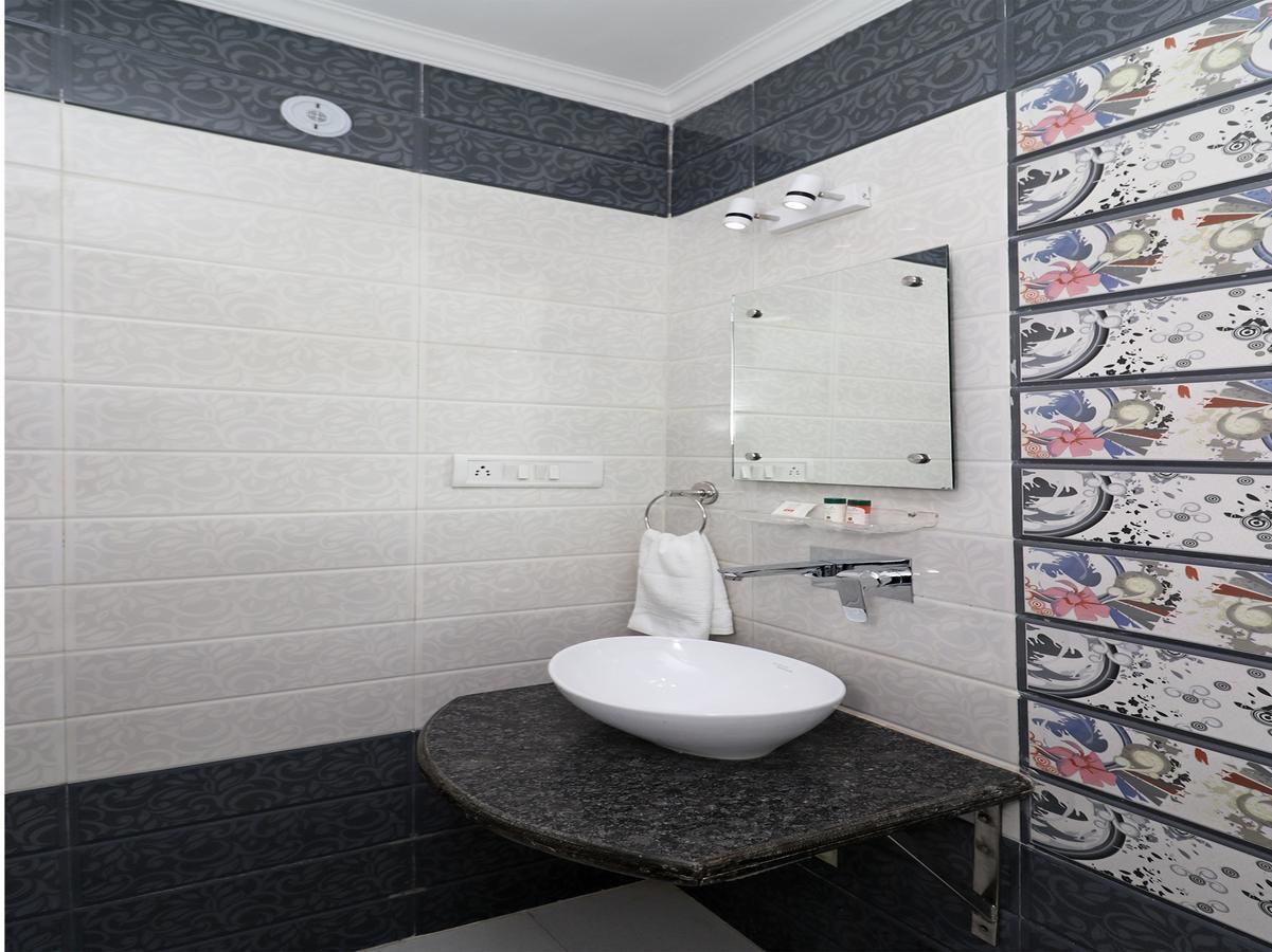 Oyo 11526 Hotel Apollo Agra  Exteriör bild