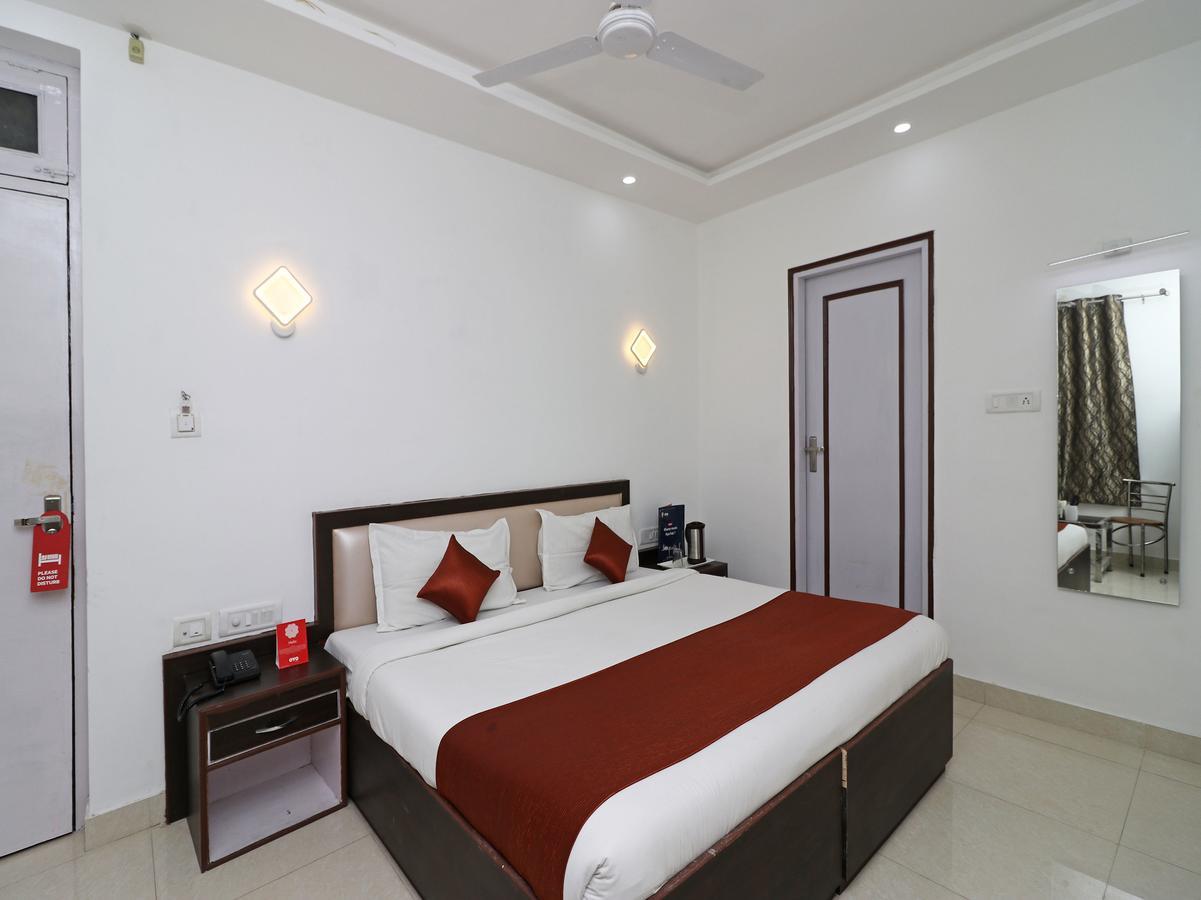Oyo 11526 Hotel Apollo Agra  Exteriör bild